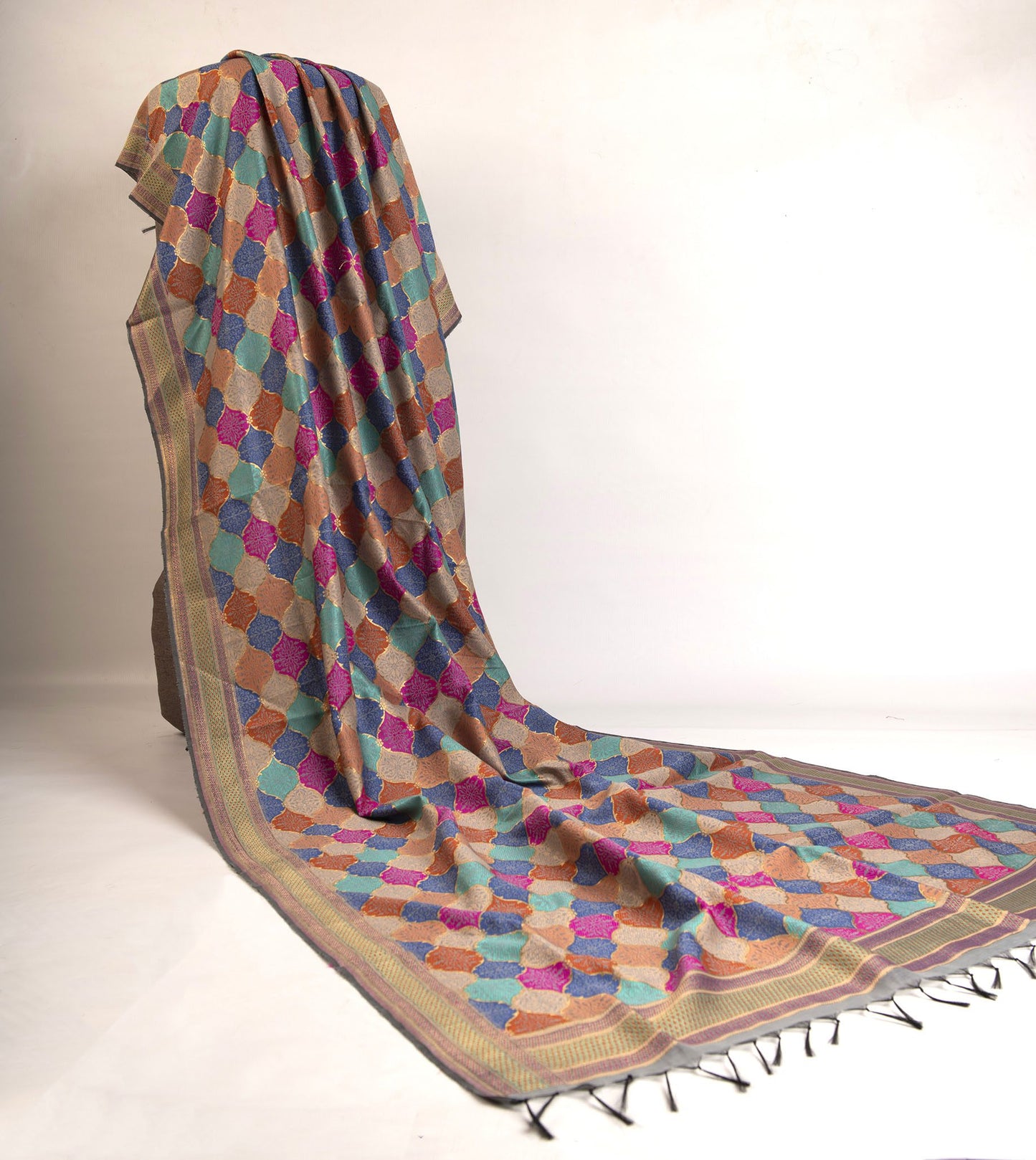 Safavid Pattern  – DOAZ436