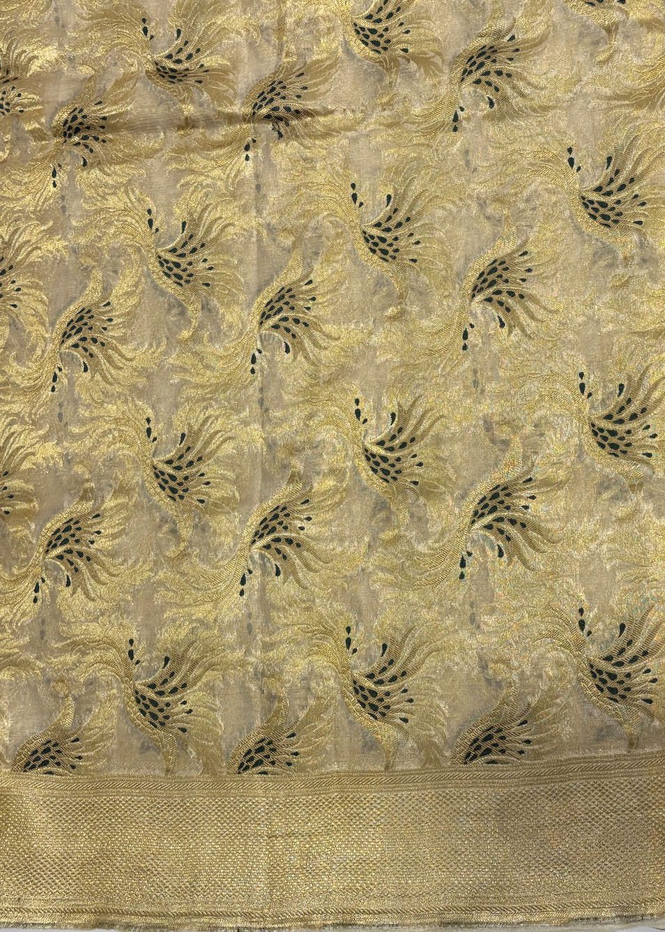 Leaf Meenadar - MC2457